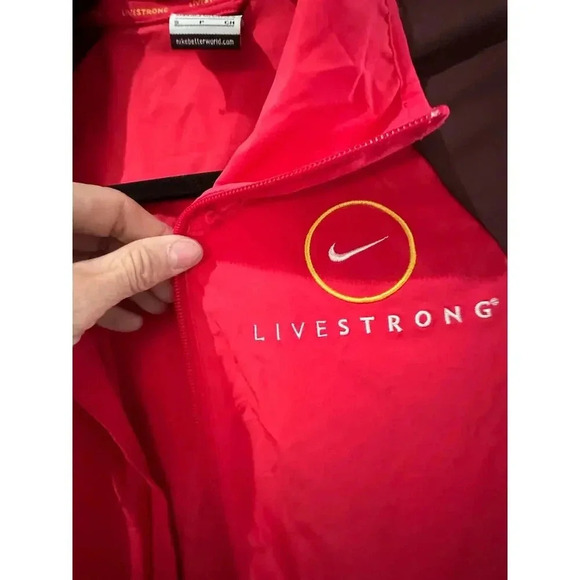 Nike Livestrong red Dri-Fit Athletic Jacket Size Small - Picture 4 of 6